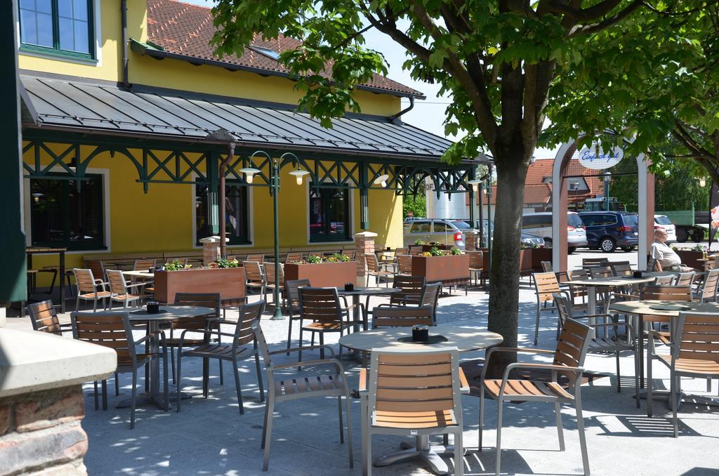 Thalinger Hof Hotel Kronstorf Exterior photo