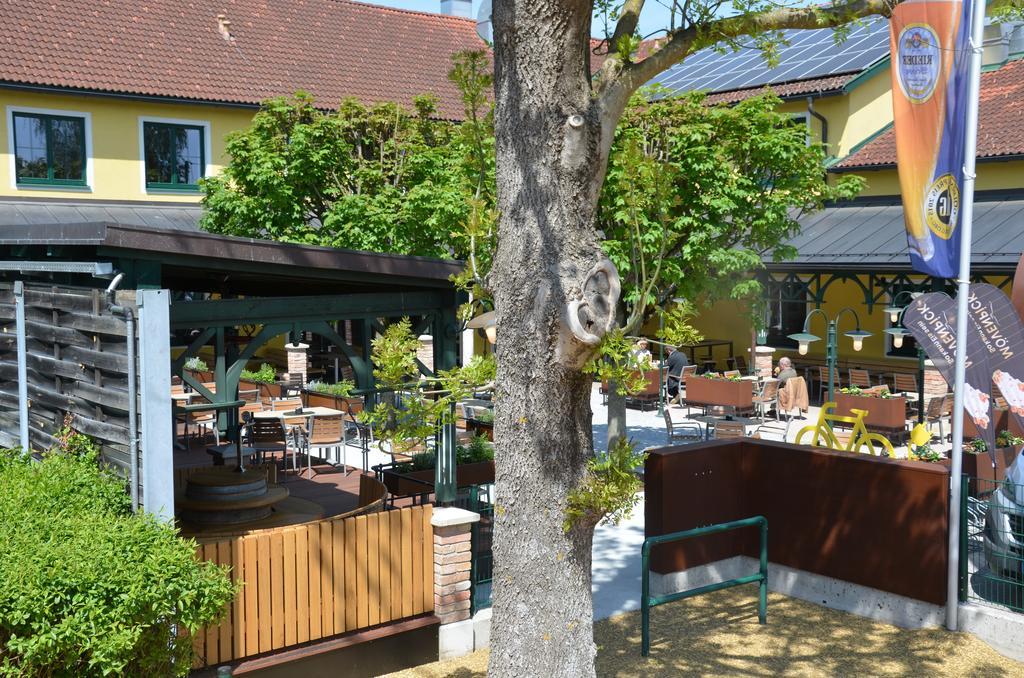 Thalinger Hof Hotel Kronstorf Exterior photo